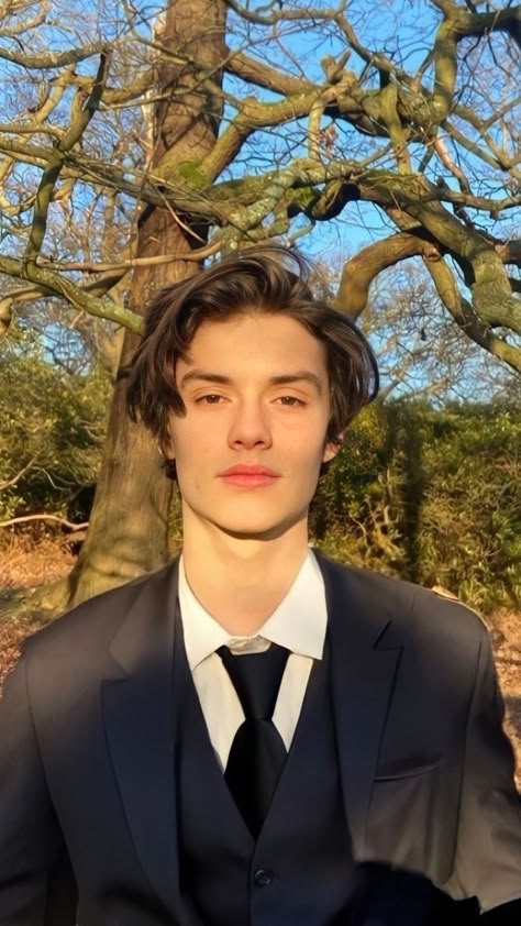 Portrait of Kiaan, a sample verified Rissme profile