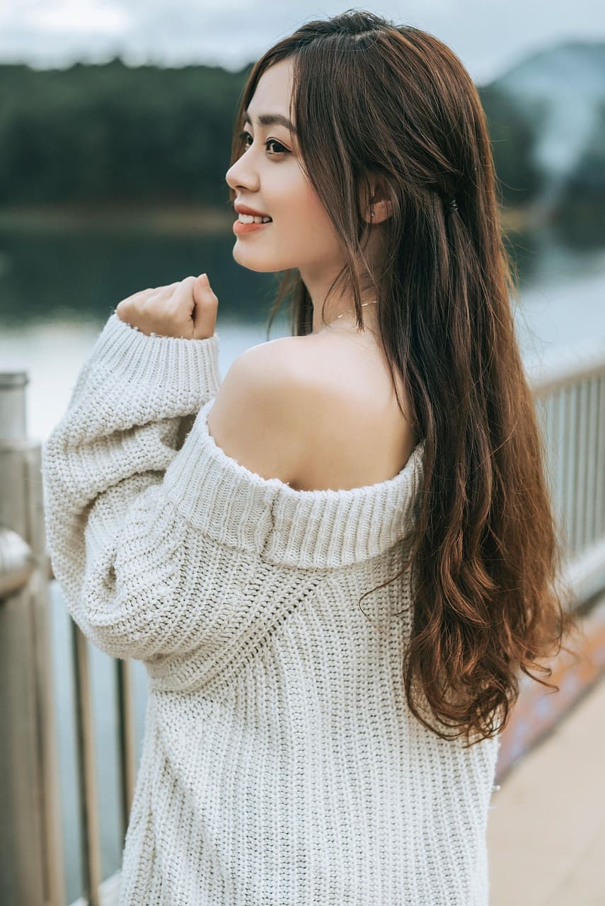 Portrait of Mira, a sample verified Rissme profile